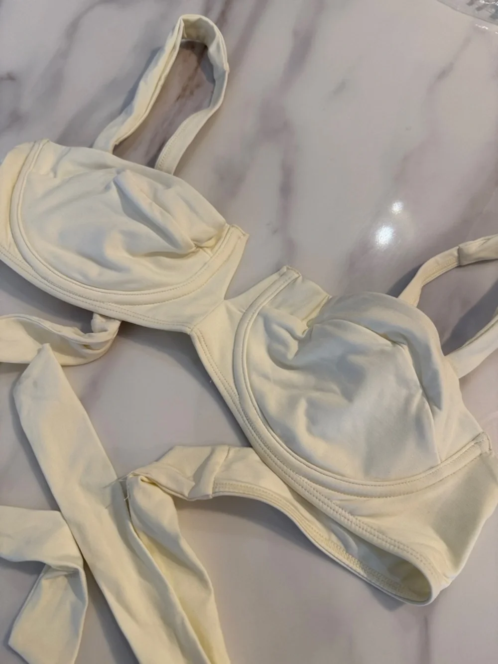 Monday Swimwear Clovelly Underwire Bikini Top Large Ivory